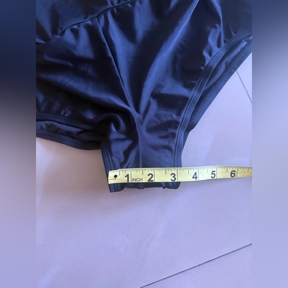 Free Country Bikini Bottoms Skirt Ruched Black  Beach Size M 8/10 Elastic Waist - Picture 9 of 16